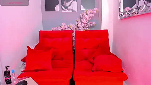 Snapshot of ThiccyLexxy chatting on 8, 11, 2025 ThiccyLexxy online show from 8, 11, 2025