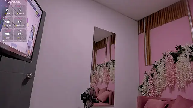 Snapshot of ThiccyLexxy chatting on 22, 11, 2025 ThiccyLexxy online show from 22, 11, 2025