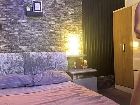 BellaRouse98 online show from 13, 3, 2026