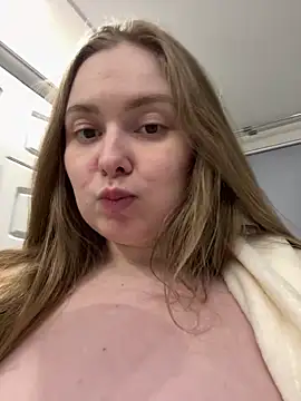 DeniMilkyyyyy online show from 19, 3, 2026