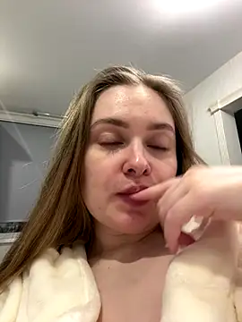 DeniMilkyyyyy online show from 8, 11, 2025