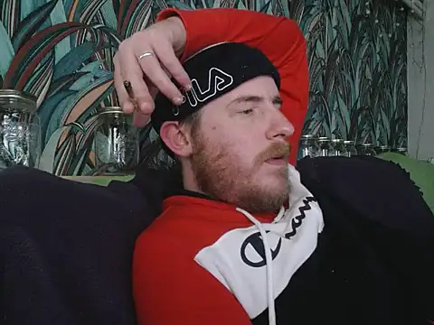 Snapshot of gaydavid chatting on 4, 11, 2025 gaydavid online show from 4, 11, 2025