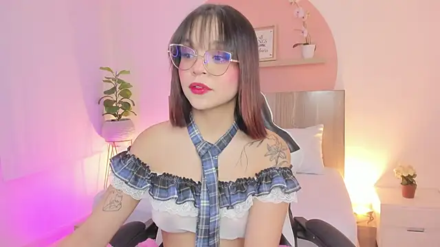Snapshot of Clara_Luu chatting on 14, 5, 2026 Clara Luu online show from 14, 5, 2026