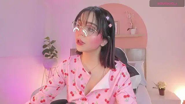 Clara Luu online show from 11, 7, 2026