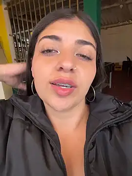 Isaa-Sweet online show from 28, 11, 2025