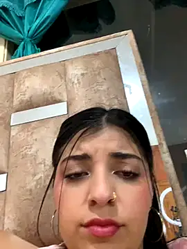 Isaa-Sweet online show from 11, 9, 2025