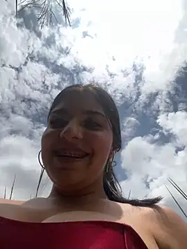 Isaa-Sweet online show from 25, 9, 2025