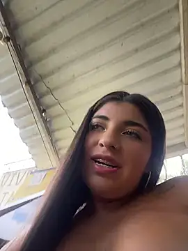 Isaa-Sweet online show from 16, 4, 2026