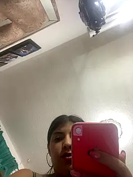 Isaa-Sweet online show from 3, 10, 2025