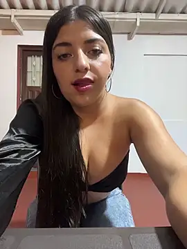 Isaa-Sweet online show from 20, 12, 2025