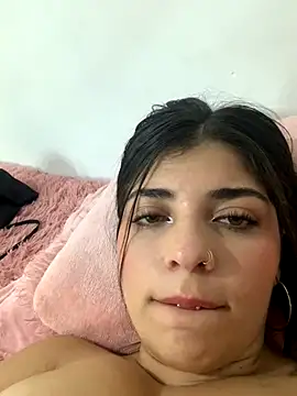 Isaa-Sweet online show from 10, 9, 2025