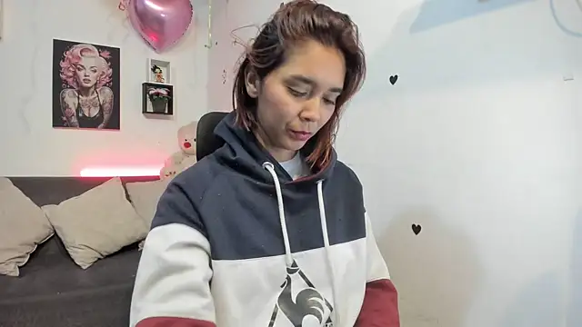 anastasia tuya online show from 1, 4, 2026