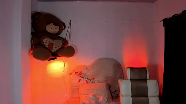 pretti scarlett online show from 29, 11, 2025