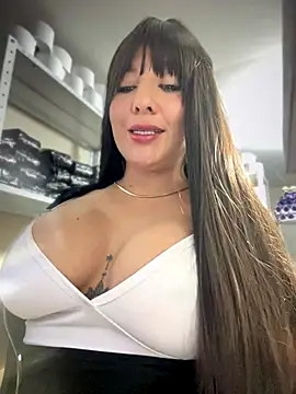 AlanaRouss online show from 18, 10, 2025