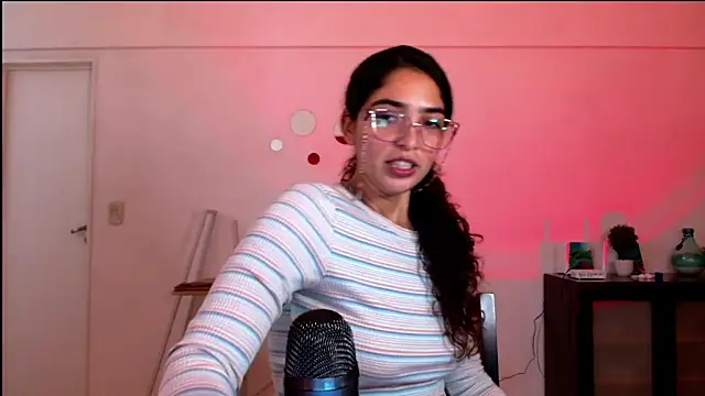 Snapshot of Ariagal chatting on 14, 10, 2025 Ariagal online show from 14, 10, 2025
