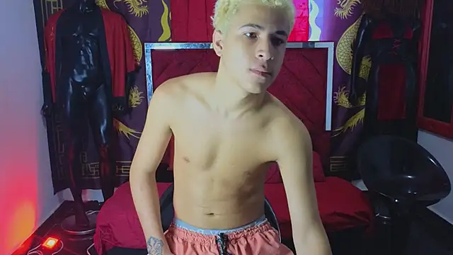 straight threesome online show from 20, 9, 2025