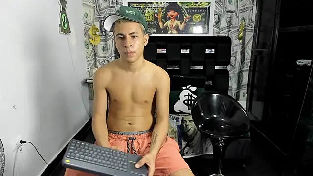 straight threesome online show from 6, 10, 2025