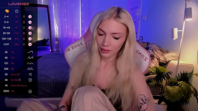 Snapshot of AnyaTaylor_ chatting on 7, 6, 2026 AnyaTaylor online show from 7, 6, 2026