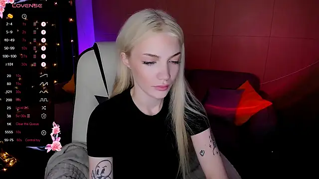 AnyaTaylor  online show from 21, 10, 2025