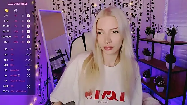 Snapshot of AnyaTaylor_ chatting on 29, 4, 2026 AnyaTaylor online show from 29, 4, 2026