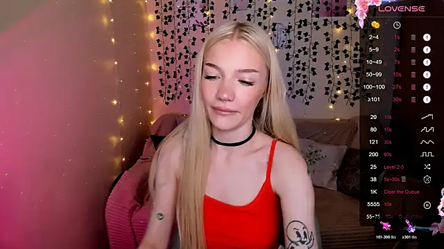 AnyaTaylor  online show from 4, 11, 2025