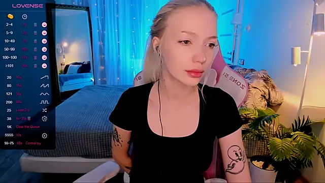 Snapshot of AnyaTaylor_ chatting on 24, 5, 2026 AnyaTaylor online show from 24, 5, 2026