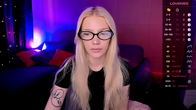 Snapshot of AnyaTaylor_ chatting on 27, 5, 2026 AnyaTaylor online show from 27, 5, 2026