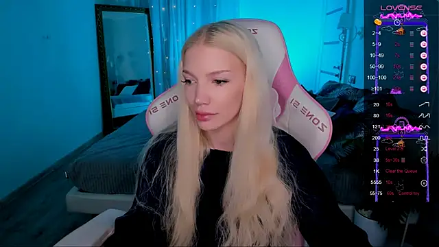 Snapshot of AnyaTaylor_ chatting on 21, 5, 2026 AnyaTaylor online show from 21, 5, 2026