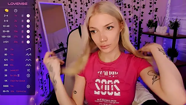 Snapshot of AnyaTaylor_ chatting on 28, 4, 2026 AnyaTaylor online show from 28, 4, 2026