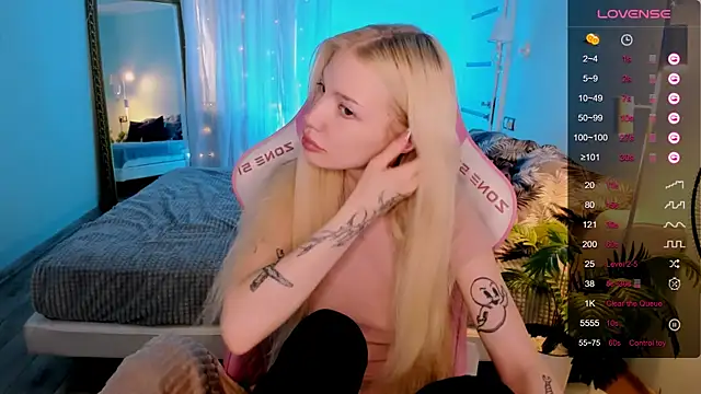 Snapshot of AnyaTaylor_ chatting on 31, 5, 2026 AnyaTaylor online show from 31, 5, 2026