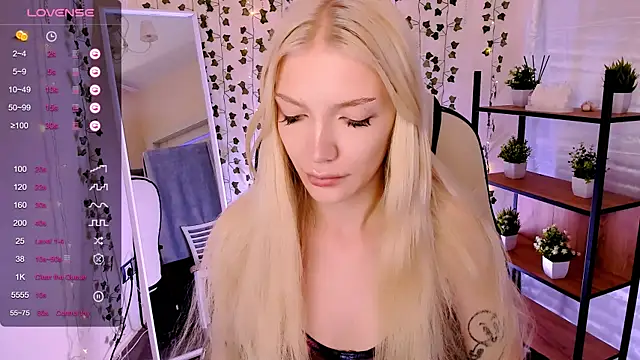 Snapshot of AnyaTaylor_ chatting on 4, 6, 2026 AnyaTaylor online show from 4, 6, 2026