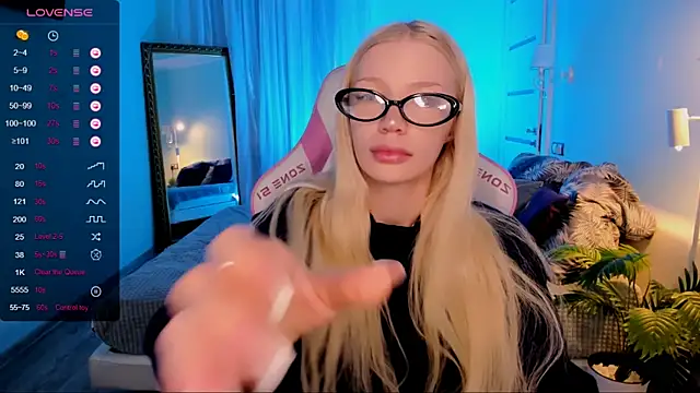 Snapshot of AnyaTaylor_ chatting on 23, 5, 2026 AnyaTaylor online show from 23, 5, 2026