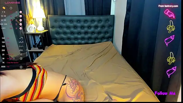 bellamoonlightX online show from 24, 10, 2025