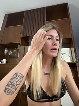 caritadeangellll online show from 15, 11, 2025