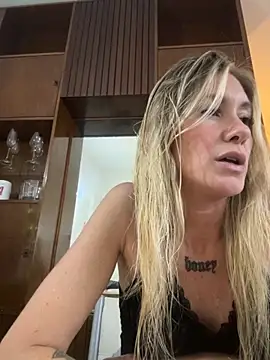 caritadeangellll online show from 29, 11, 2025