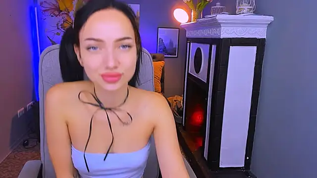 Sofyy Bradd online show from 12, 9, 2025