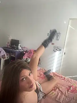 kendrafarq online show from 15, 4, 2026