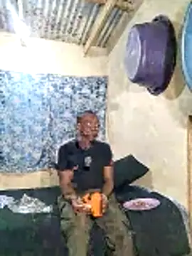 Snapshot of shebeshid chatting on 25, 4, 2026 shebeshid online show from 25, 4, 2026
