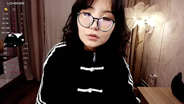 Erikawai online show from 1, 10, 2025