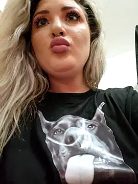 Blondie Sasha online show from 7, 11, 2025