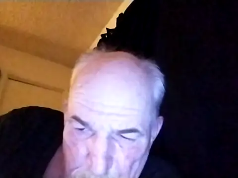 Snapshot of Rootpass222 chatting on 1, 7, 2026 Rootpass222 online show from 1, 7, 2026