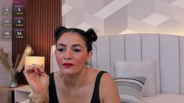 Snapshot of Mommy_Naughty chatting on 17, 10, 2025 Mommy Naughty online show from 17, 10, 2025