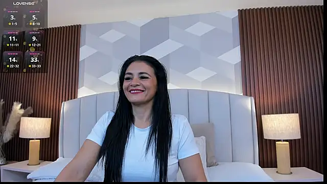 Snapshot of Mommy_Naughty chatting on 25, 10, 2025 Mommy Naughty online show from 25, 10, 2025