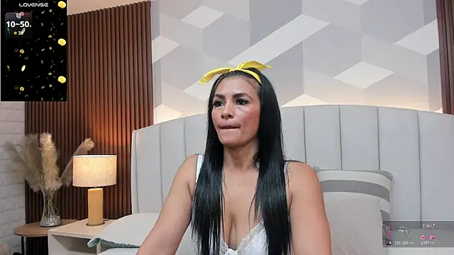 Mommy Naughty online show from 15, 12, 2025