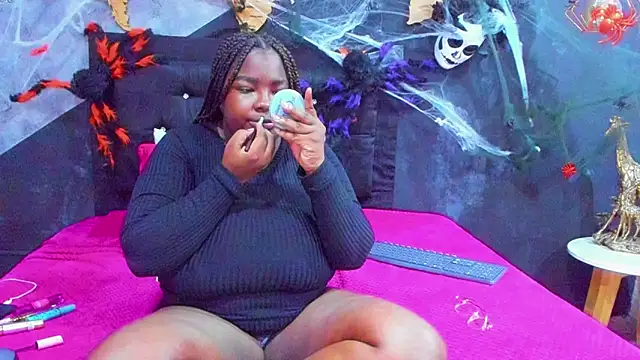 Snapshot of Maiam__Rossi chatting on 13, 11, 2025 Maiam Rossi online show from 13, 11, 2025