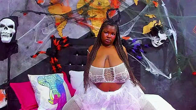 Snapshot of Maiam__Rossi chatting on 31, 10, 2025 Maiam Rossi online show from 31, 10, 2025