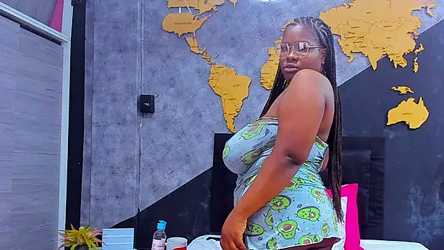 Snapshot of Maiam__Rossi chatting on 26, 10, 2025 Maiam Rossi online show from 26, 10, 2025