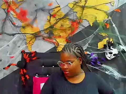 Snapshot of Maiam__Rossi chatting on 5, 11, 2025 Maiam Rossi online show from 5, 11, 2025