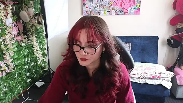 Snapshot of MiaVelvetDoll chatting on 7, 5, 2026 MiaVelvetDoll online show from 7, 5, 2026