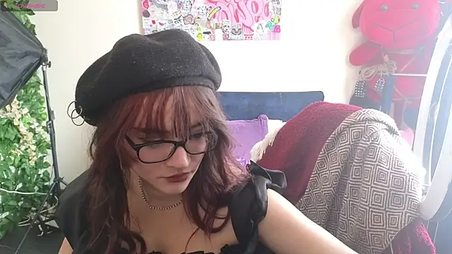 MiaVelvetDoll online show from 22, 4, 2026